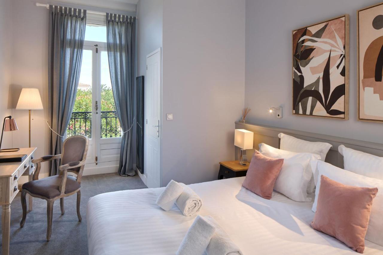 Hotel Saint-Alban Nézignan-lʼÉvêque Zewnętrze zdjęcie